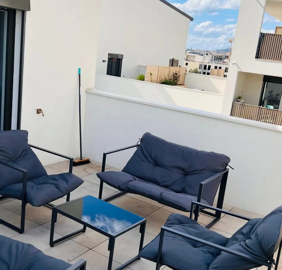 Appartement Luxueux De Haut Standing Au Coeur De Lyon Avec Une Terrasse Vue Sur La Ville Lumiere